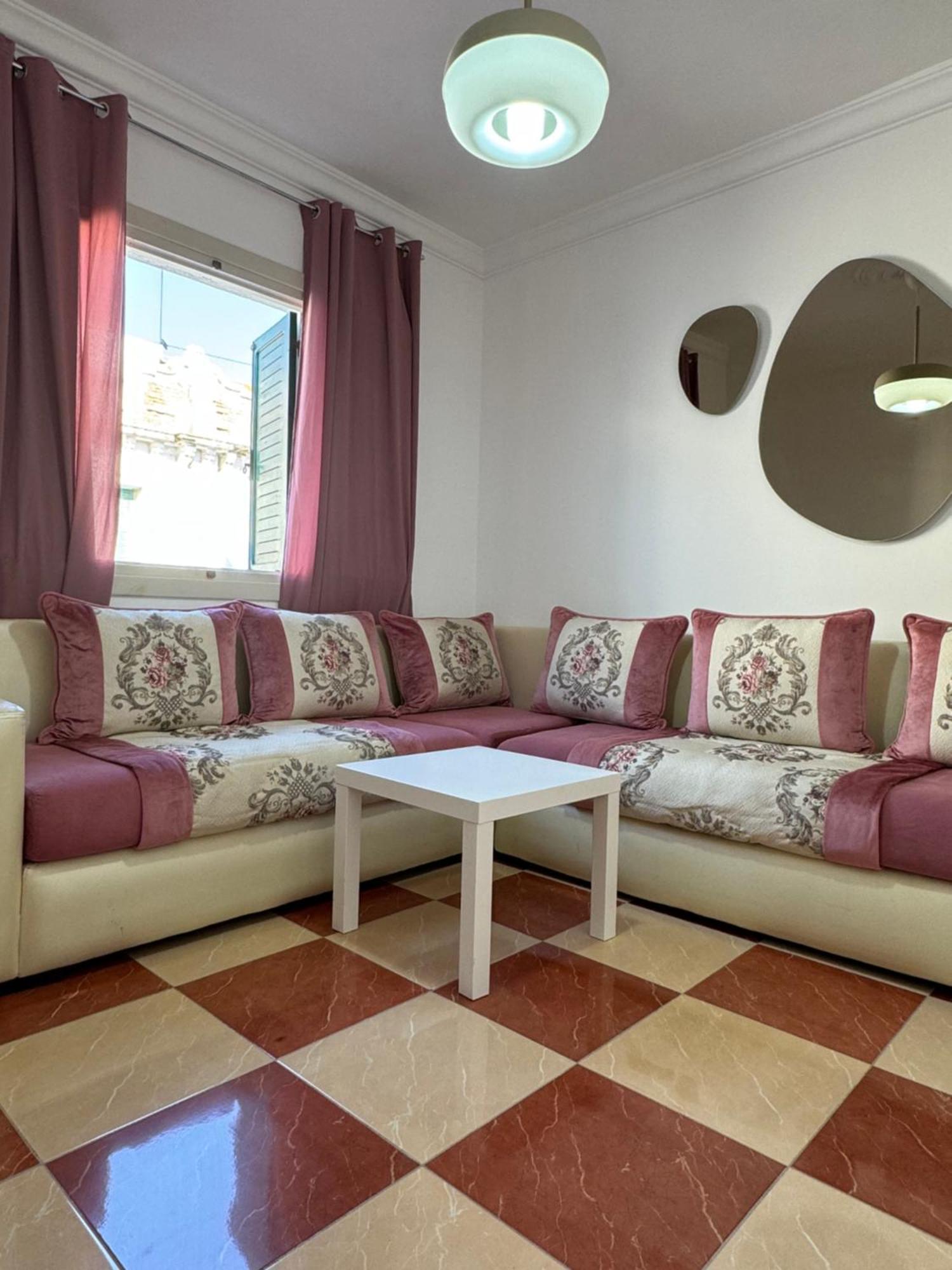 Joli Appart Avec Terrasse Au Centre Ville Tetouan Exterior photo
